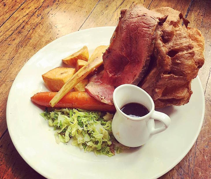 Roast dinner at The Albion Islington: the best Sunday roast and roast dinners in London