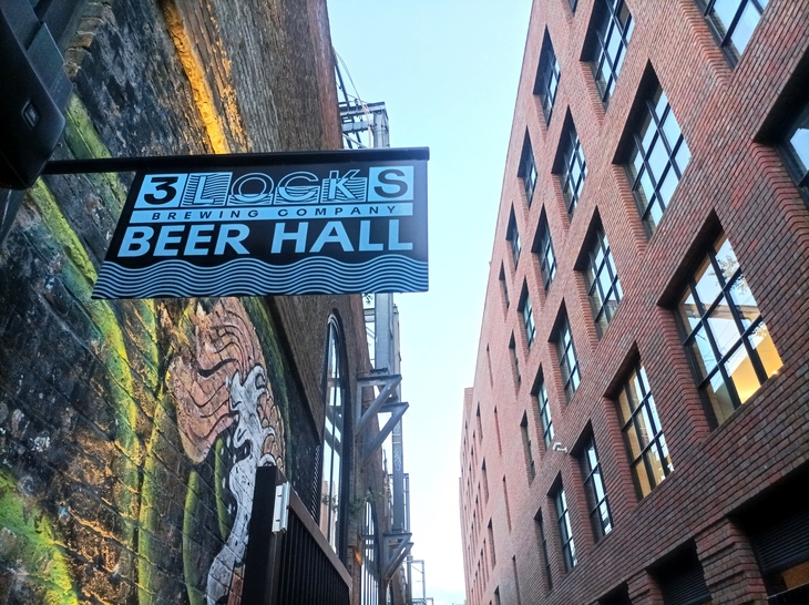 Brewery taprooms in London: A sign for 3 Locks Beer Hall
