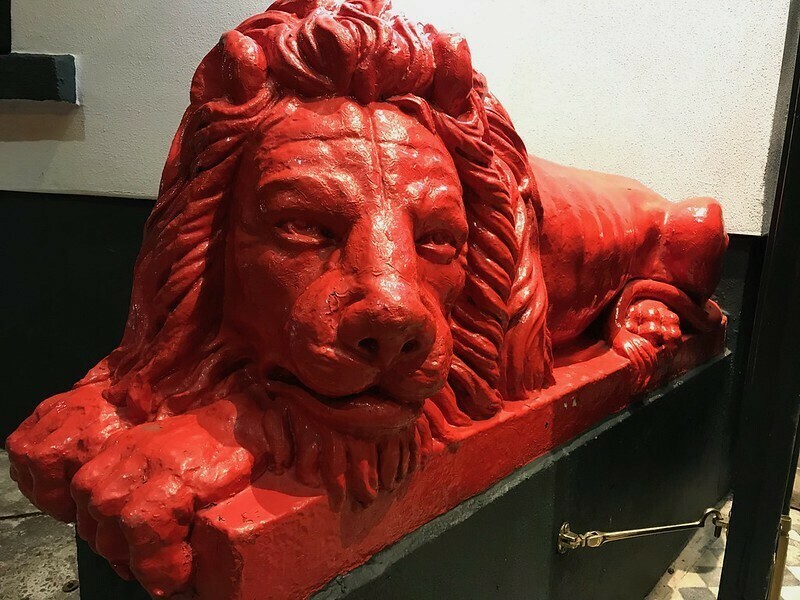 A red lion