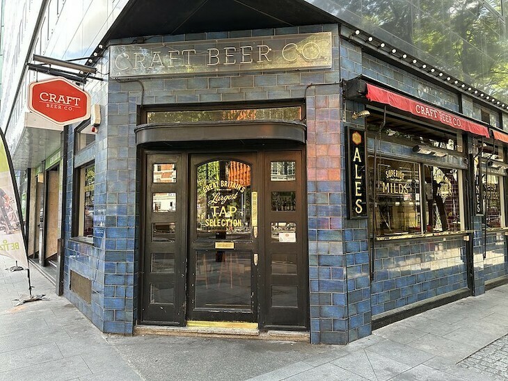 The entrance to Craft Beer Co., Covent Garden, covered in blue tiles