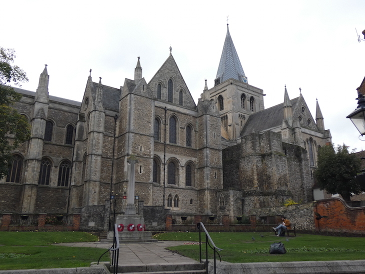 War memorial and small patch of grass in front of Rochester Cathedral