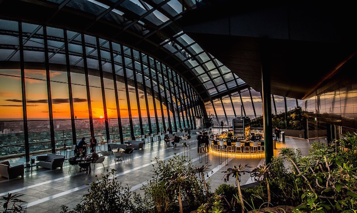 Best rooftop bars London: Sunset at Sky Garden, great for family sightseeing and you can find an amazing London rooftop bar