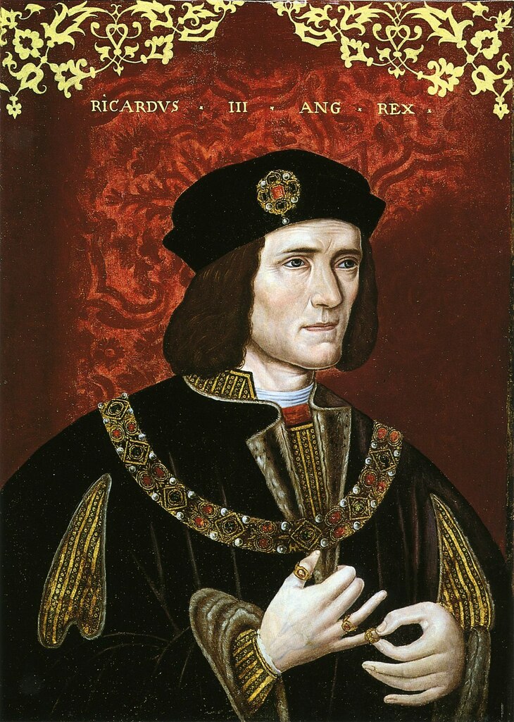 A painting of Richard III in royal garb