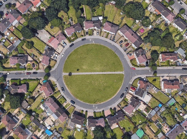 A roundel shaped road